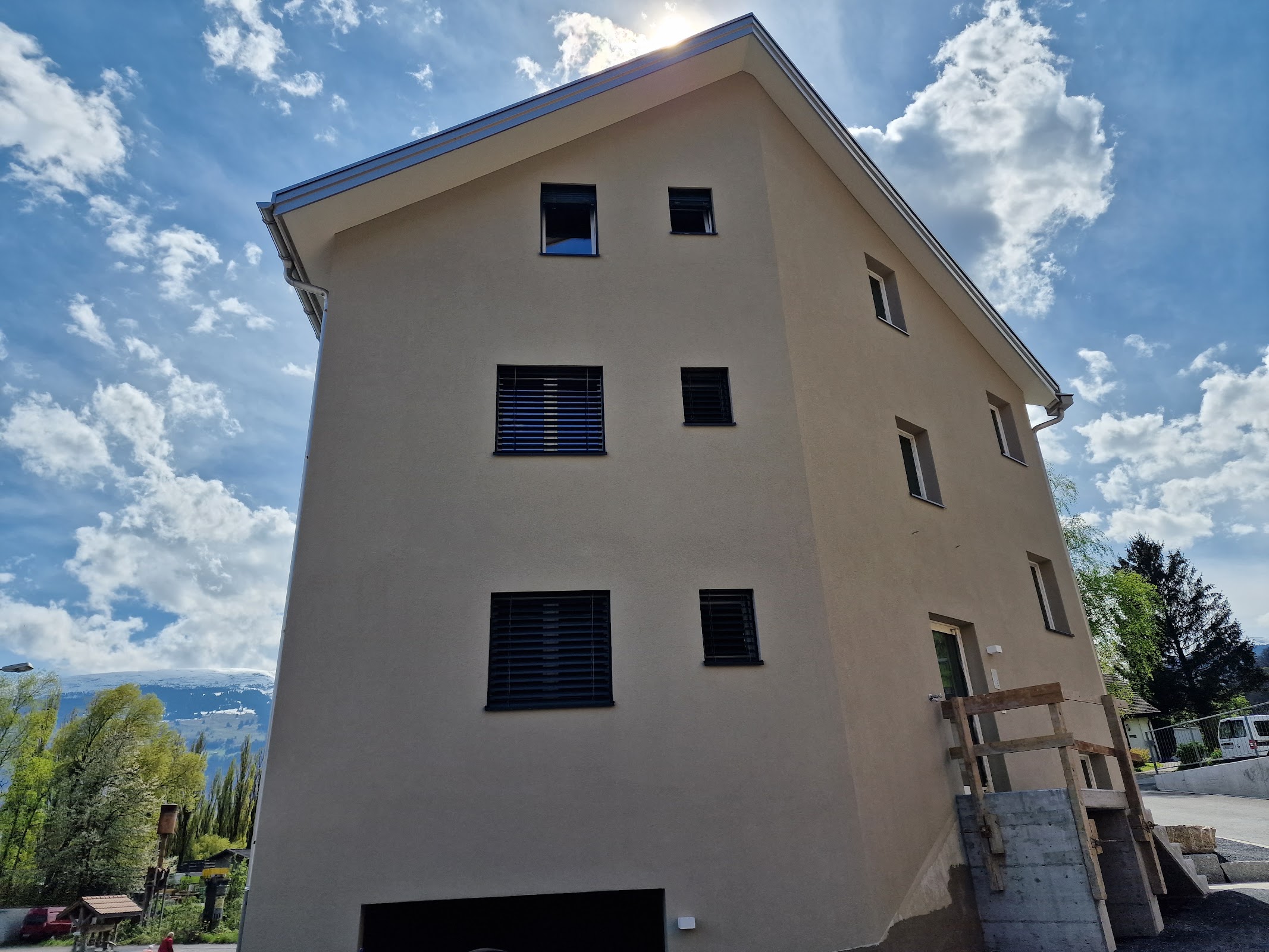 Wohngebäude Seitenansicht